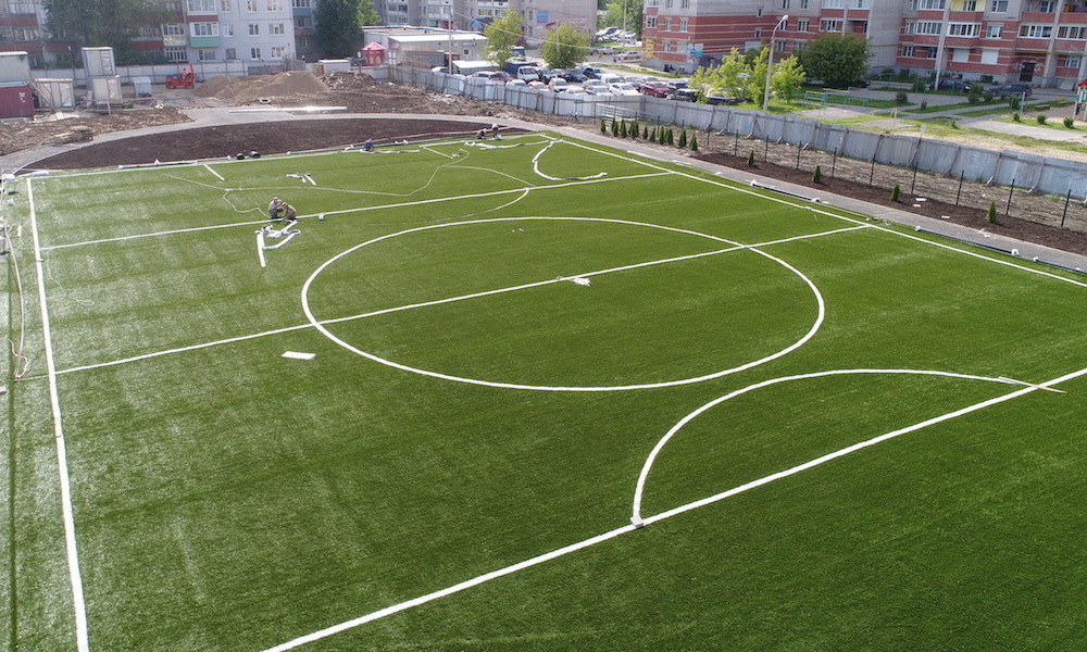 строительство футбольного поля