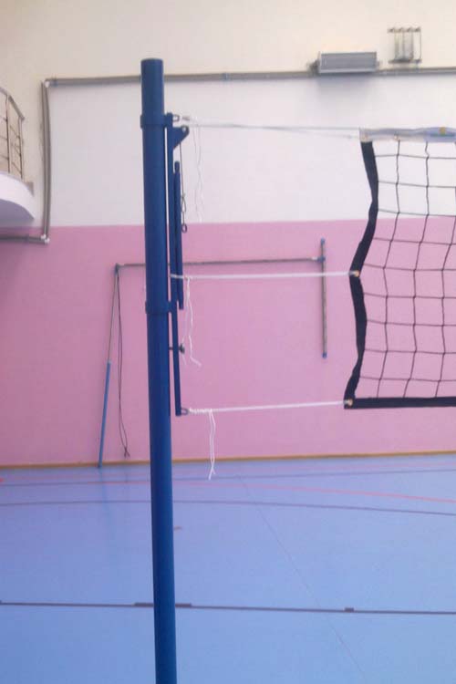 Стойки волейбольные на растяжках – требования к установке, особенности сборки